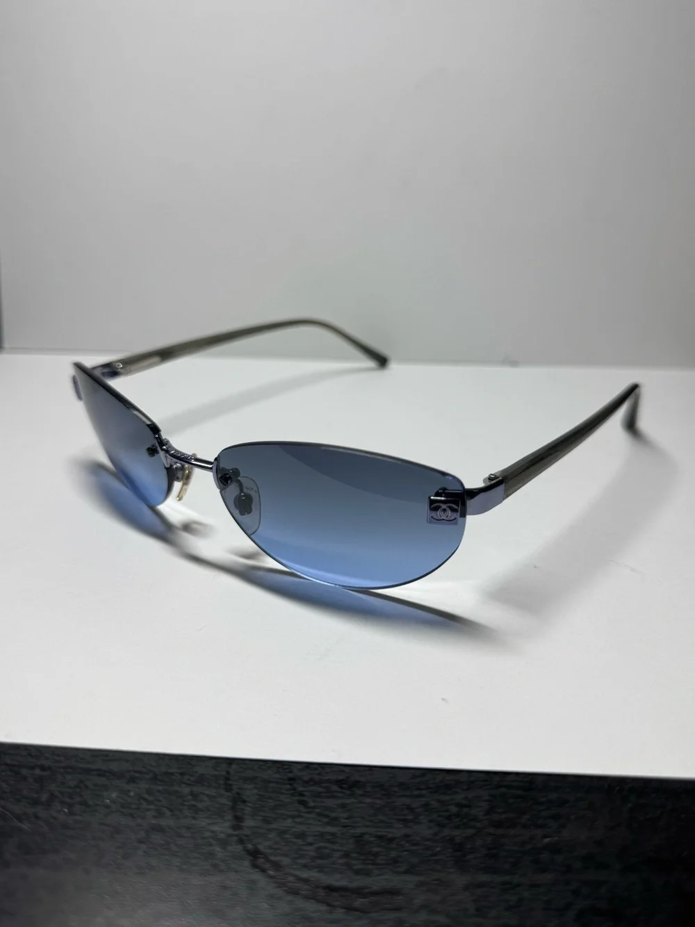 Vintage CHANEL Rimless Sunglasses 4069 C222/8F Excellent Condition Blue Lens